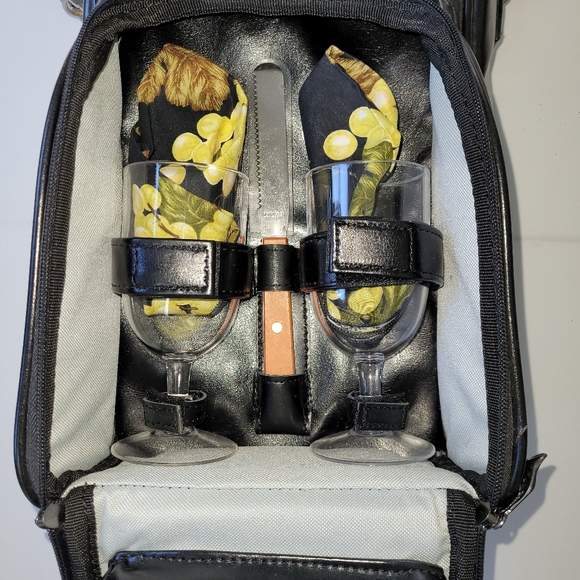 Vintage NWT Legacy wine tote - Picture 8 of 12